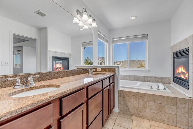 Building Photo - 5 Bedroom Home for Rent-Peyton- 80831