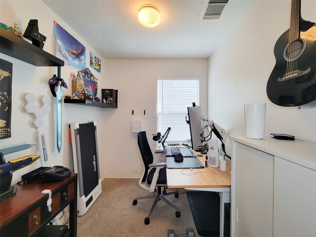 Building Photo - 42 Wineberry Pl