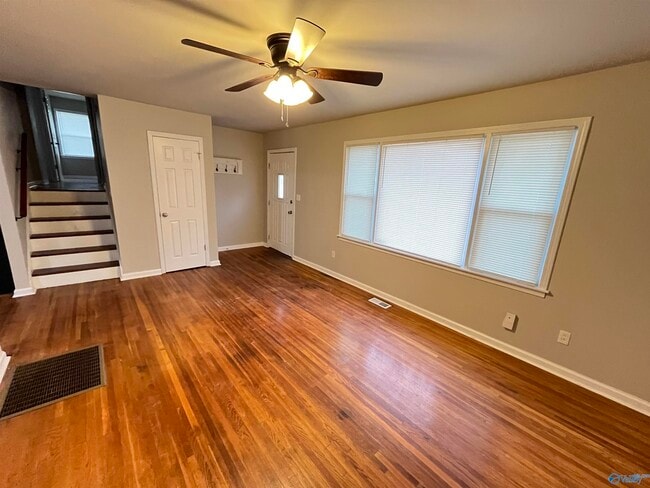 Building Photo - 4708 Dahlia Dr NW