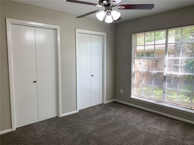 Building Photo - 11303 Titian Dr