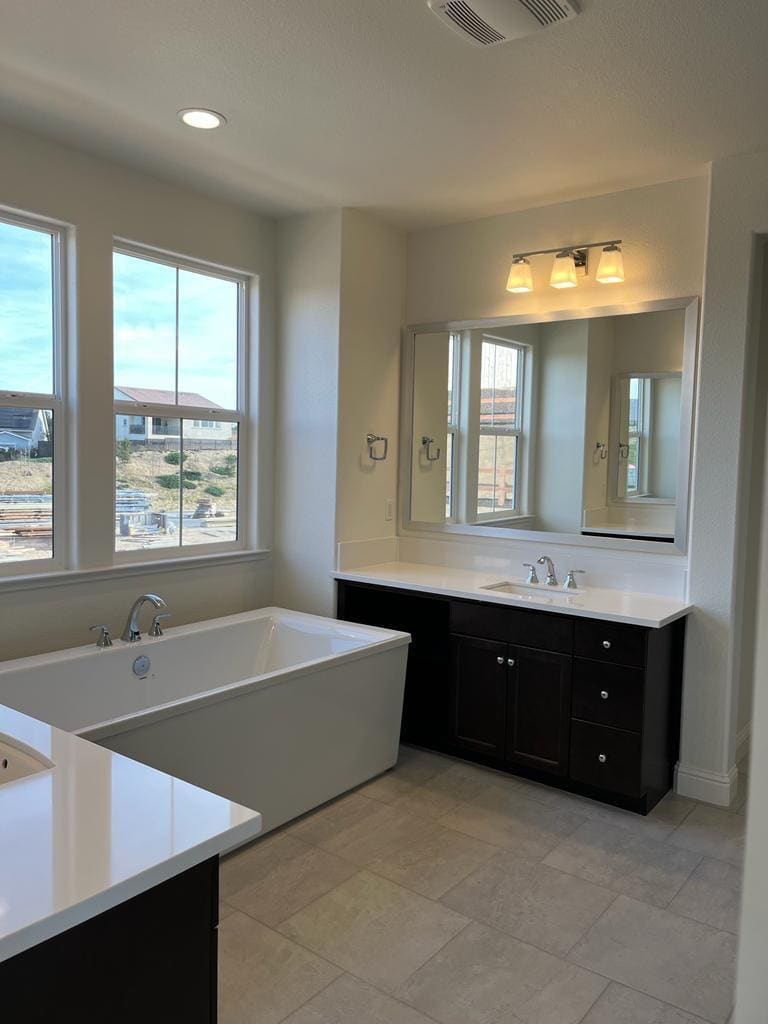 Master Bathroom with dual vanity , Hot Tub and Shower - 499 Russell Way