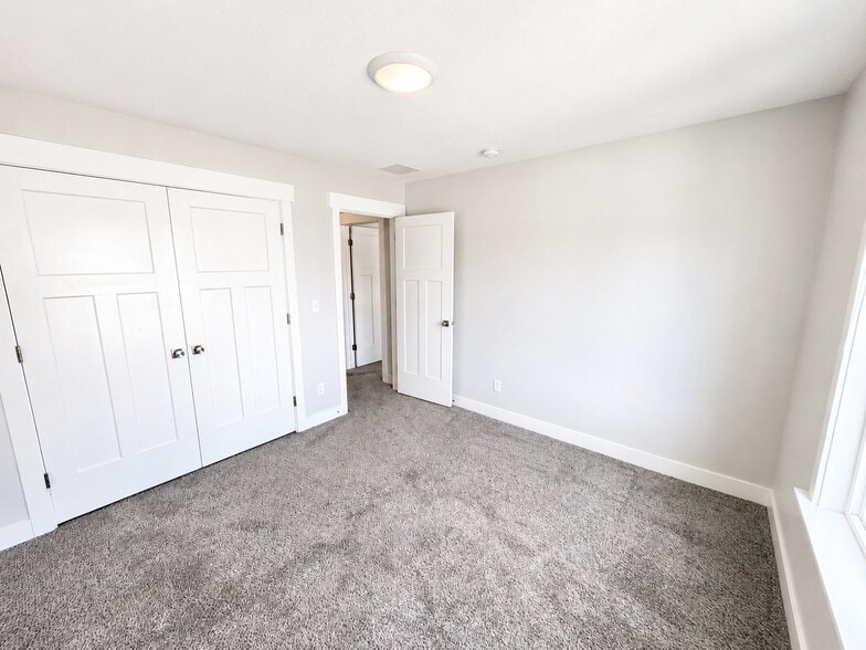 Building Photo - 4492 W Watchmen Wy