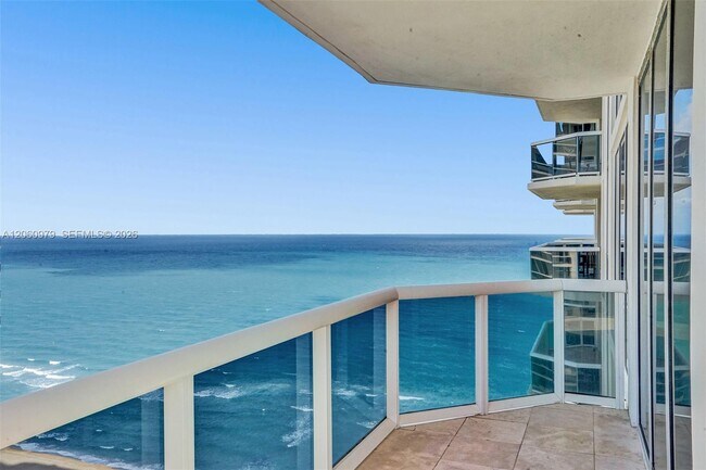 Building Photo - 4775 Collins Ave