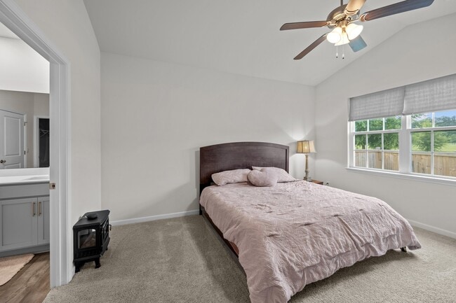 Building Photo - 400 Louisia Mae Way