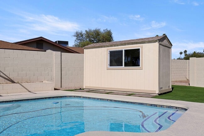 Building Photo - AMAZING ASU RENTAL CLOSE TO CAMPUS