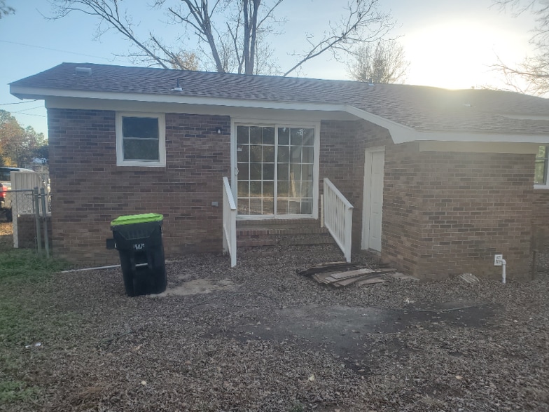 Building Photo - 9120 Green Loop Rd NE