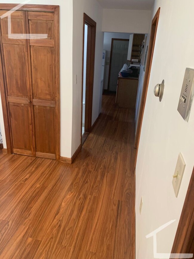 Building Photo - Great apt near Boston Landing! Allston/Bri...