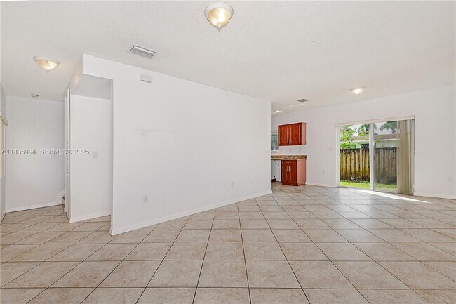 Building Photo - 205 NE 4th Ct.