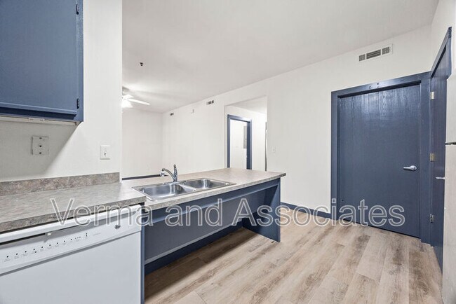 Building Photo - 2619 N Quality Ln