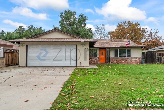 Primary Photo - 909 N Estates Dr