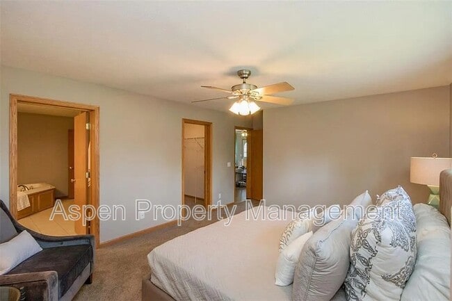 Building Photo - 117 Buckeye Ln