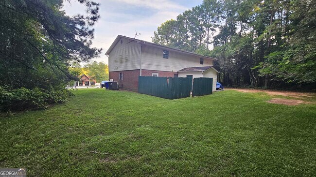 Building Photo - 107 Rock Quarry Rd