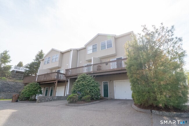 Building Photo - 39 Coram Rd