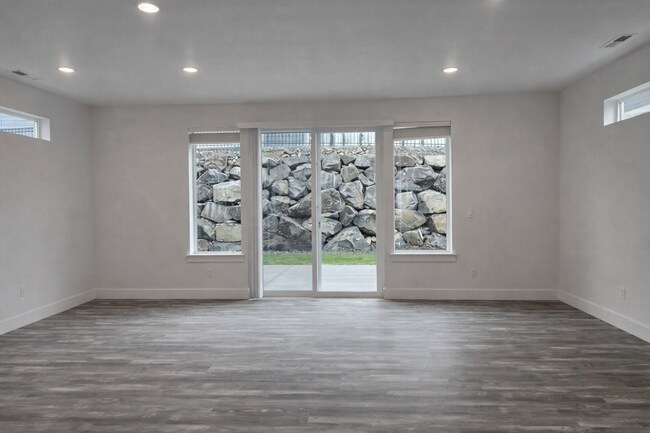 Building Photo - 5877 W 40th Ct