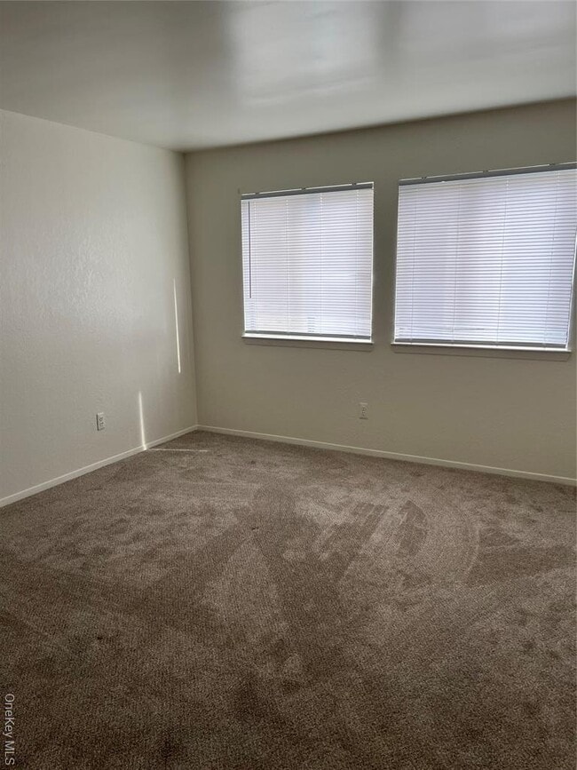 Building Photo - 204 Pine Hollow Way