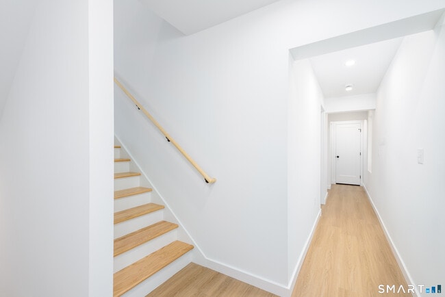 Building Photo - 28 Townsend St