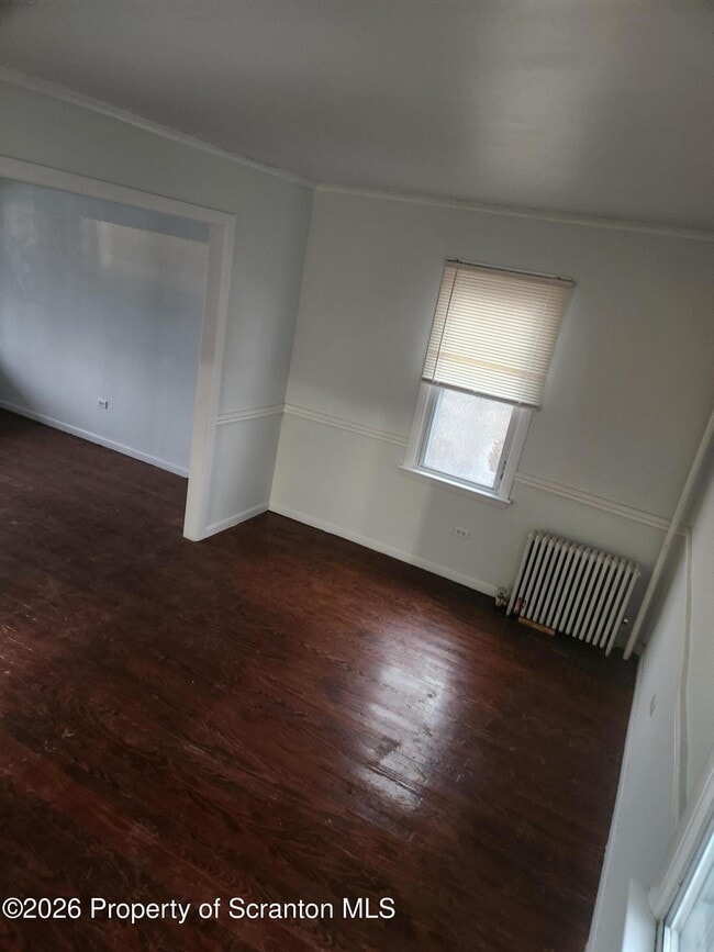 Building Photo - 907 E Drinker St