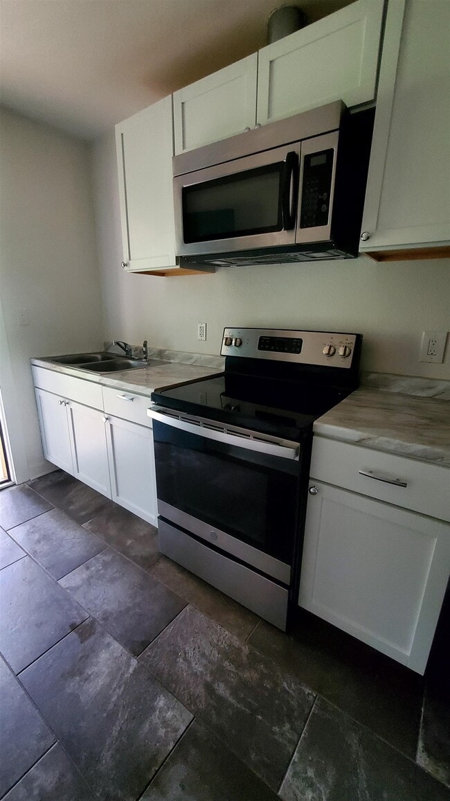 Building Photo - 543 Okaloosa St