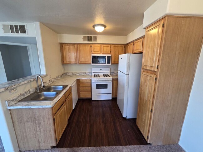 Building Photo - Spacious 3-Bedroom, 2-Bath Condo with Priv...