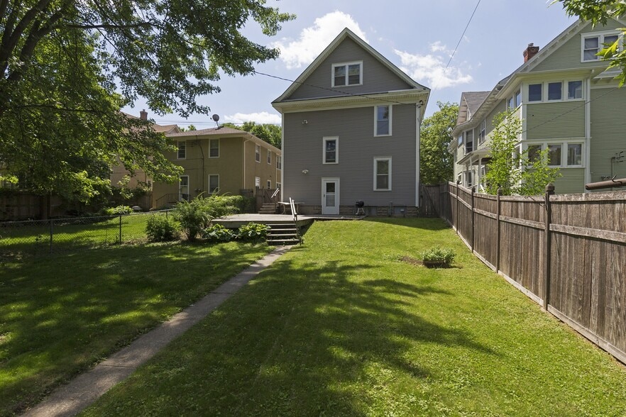Building Photo - 3829 Pillsbury Ave S