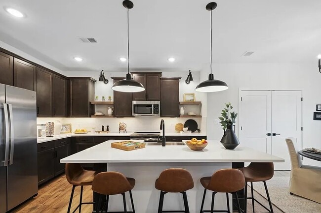 Building Photo - 132 Reformation Dr