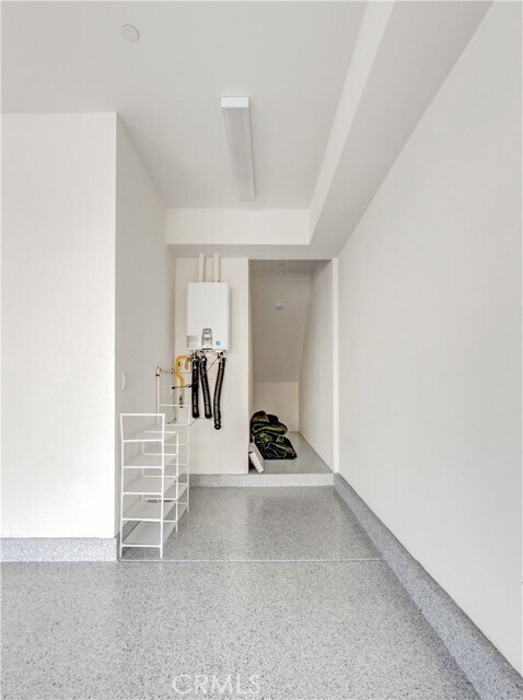 Building Photo - 230 Sora