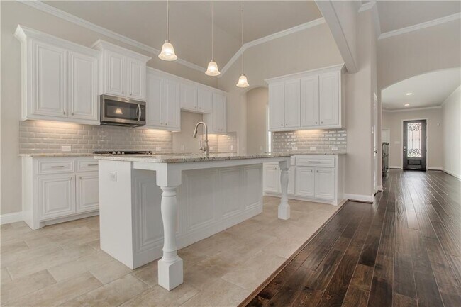 Building Photo - 1300 Mustang Brook Ln