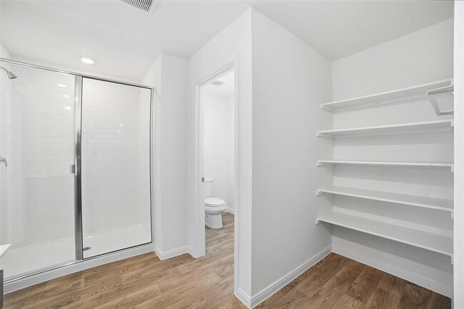 Building Photo - 246 Shenandoah Dr