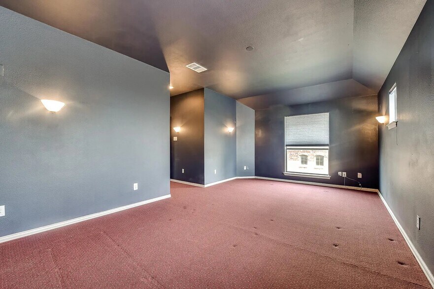 Building Photo - 12501 Lizzie Pl