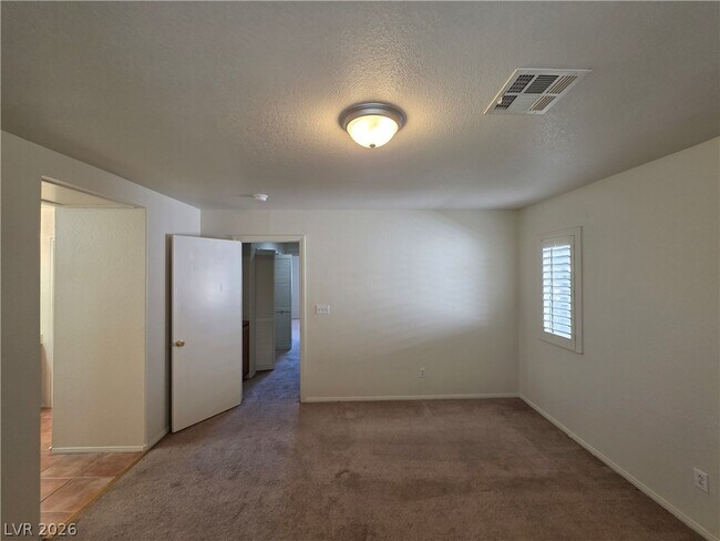 Building Photo - 10021 Via Toro Ave