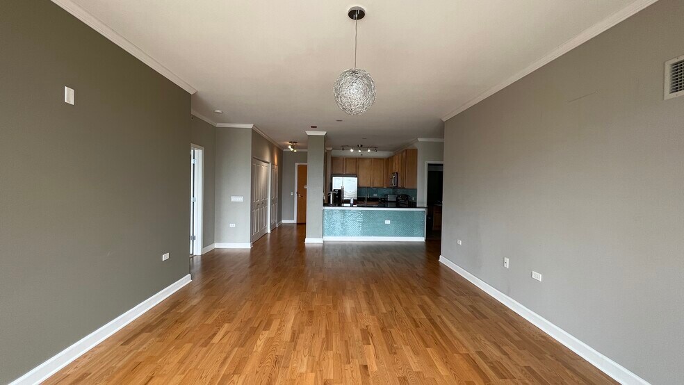 Living Room - 100 E 14th St