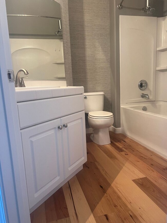 Building Photo - Ventura | 2 Bed + 2 Bath | Holiday Condo