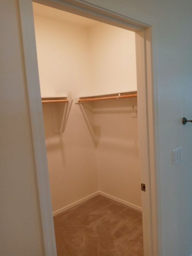 Building Photo - Modern Comfort in the Heart of Vail