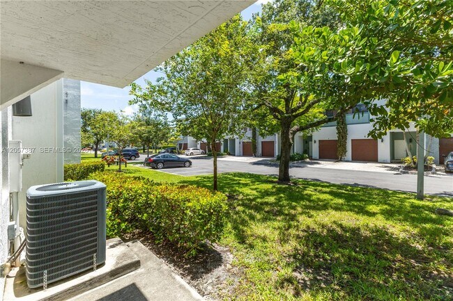 Building Photo - 4444 NW 9th St.
