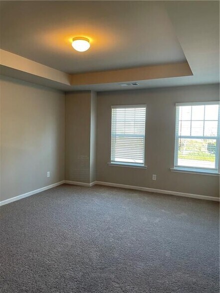 Building Photo - 511 Ruths Dr