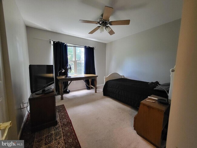 Building Photo - 80 Granite Ln
