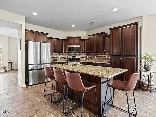 Building Photo - 5525 Valley Cedar Dr