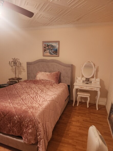 Your room-redecorate as you wish. - 4100 Galt Ocean Dr