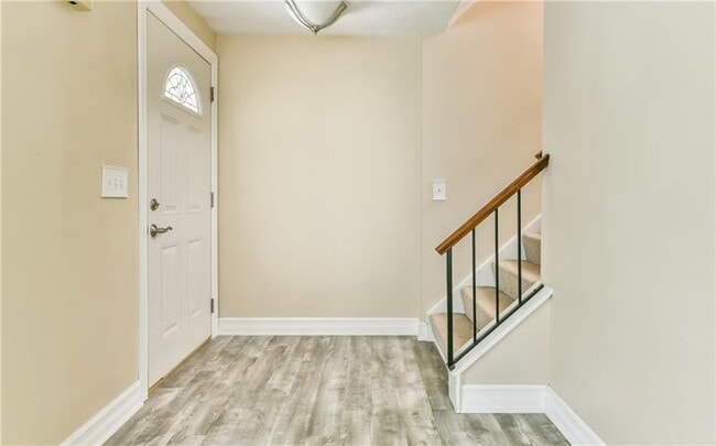 Building Photo - 4413 Laurel Oak Dr