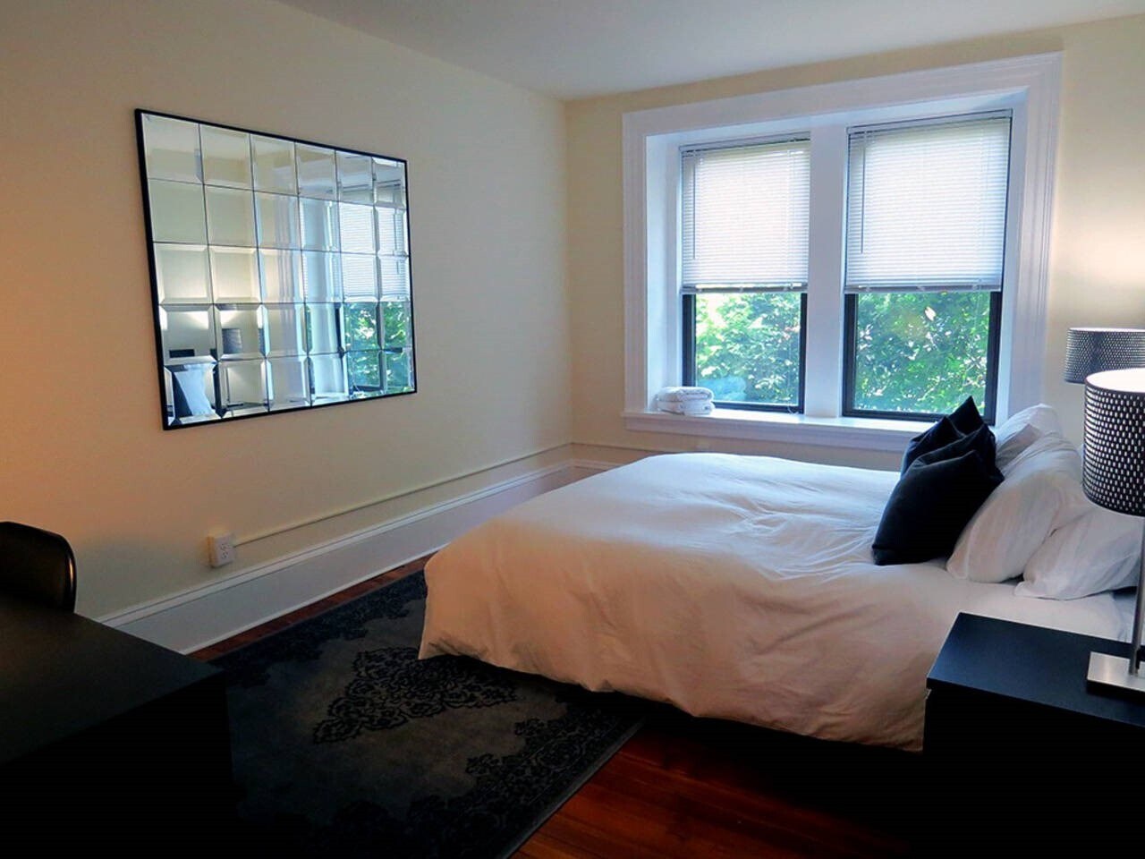 Building Photo - 1459 Beacon St