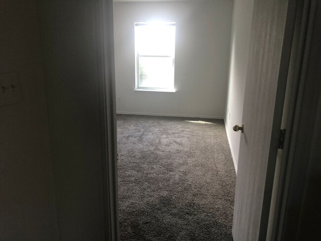 Building Photo - Shainfield Place