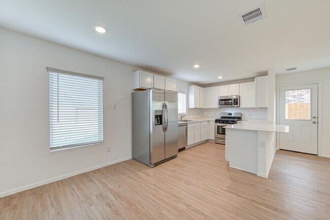 Building Photo - 26738 Paloma Blanca Dr