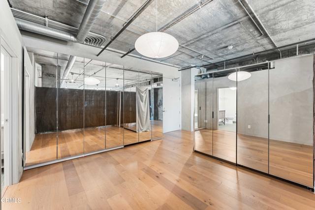 Building Photo - 510 S Hewitt St
