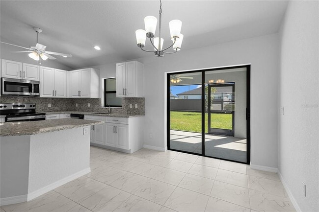 Building Photo - 710 NW 2nd Ln