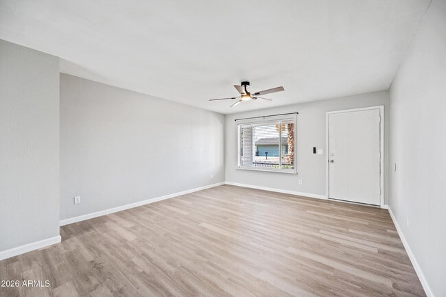 Building Photo - 3409 E Campo Bello Dr