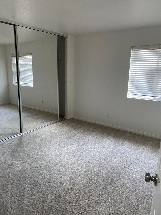 Building Photo - Carmel Valley “Shores” 5BR/3BA Executive H...