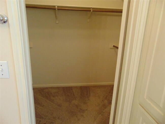 Building Photo - 100A Chestnut Ridge