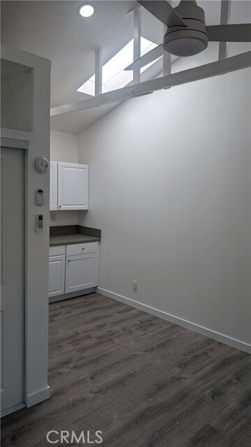 Building Photo - 6547 W 83rd St