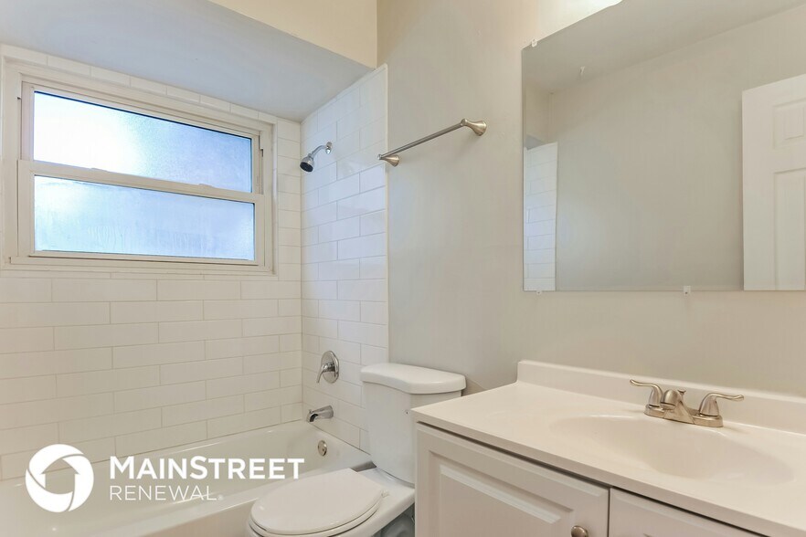 Building Photo - 330 Moule Dr