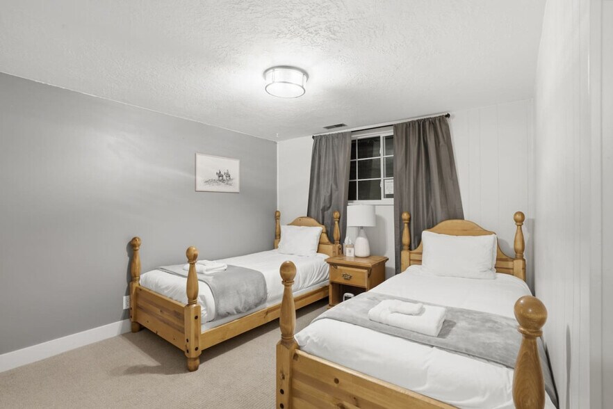 Building Photo - 3588 Bengal Blvd